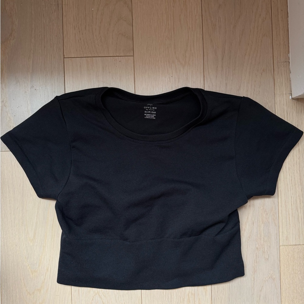 Aerie OFFLINE Cropped Black Workout Top